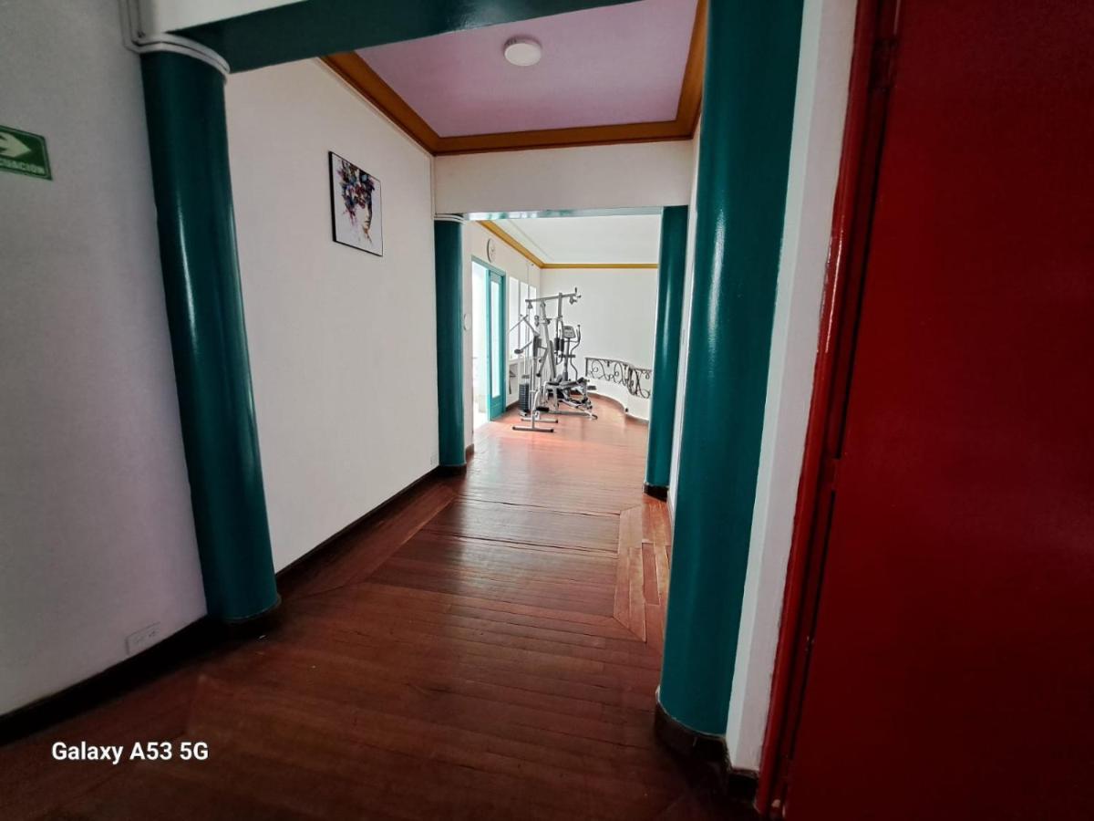 Hotel Jerusalen Prado Медельин Экстерьер фото