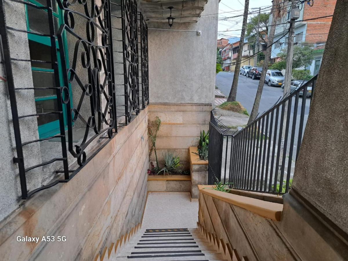 Hotel Jerusalen Prado Медельин Экстерьер фото
