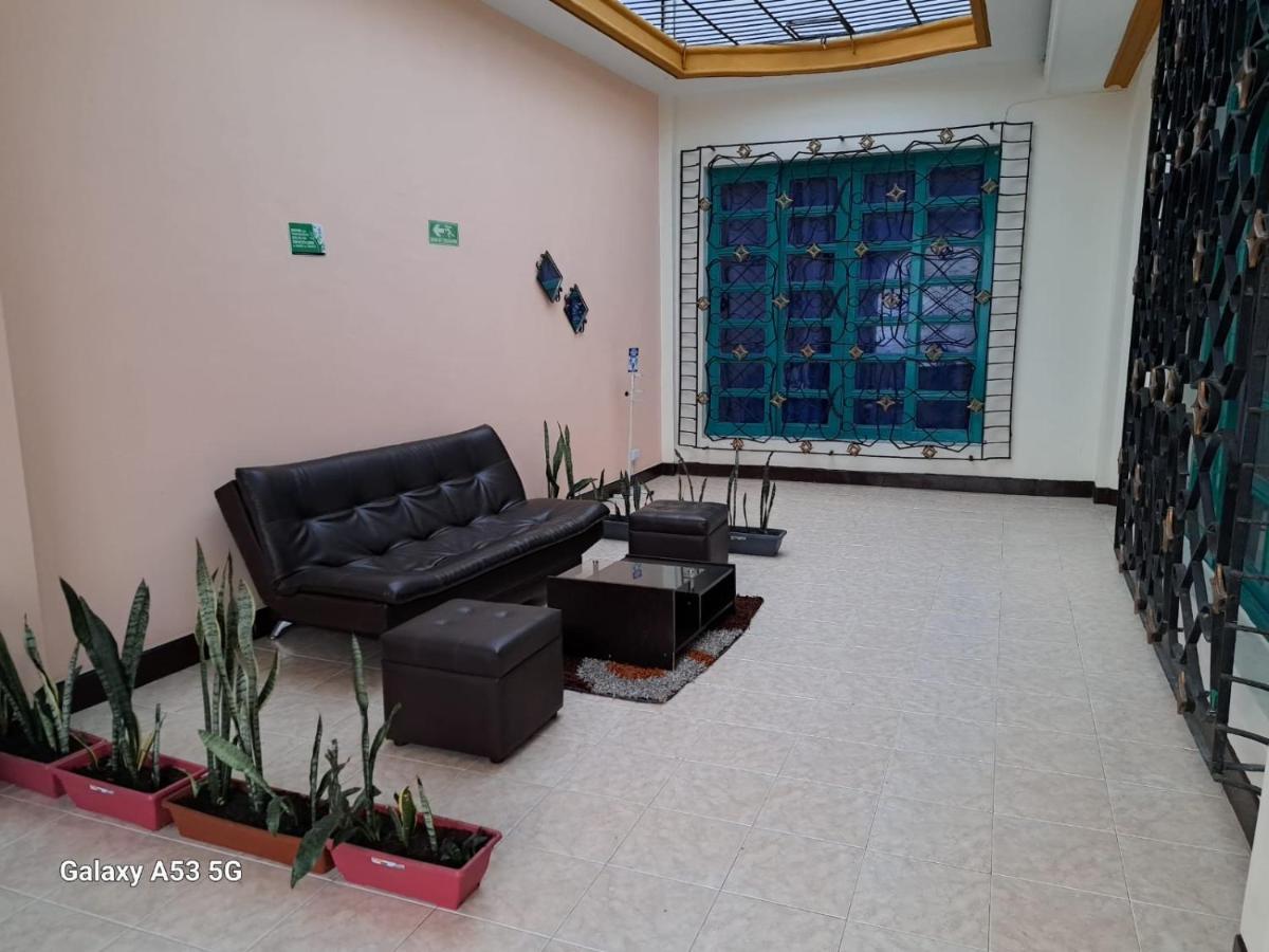 Hotel Jerusalen Prado Медельин Экстерьер фото